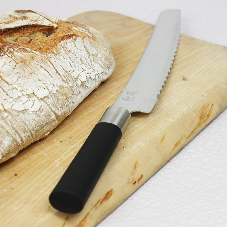 Brödkniv KAI
