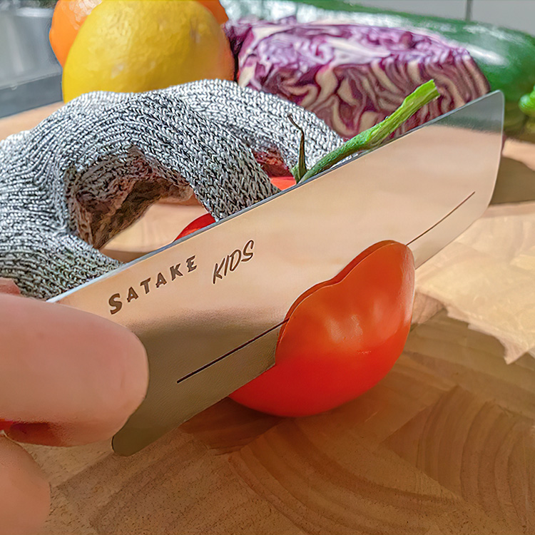 Satake barnkniv med skärsäker handske