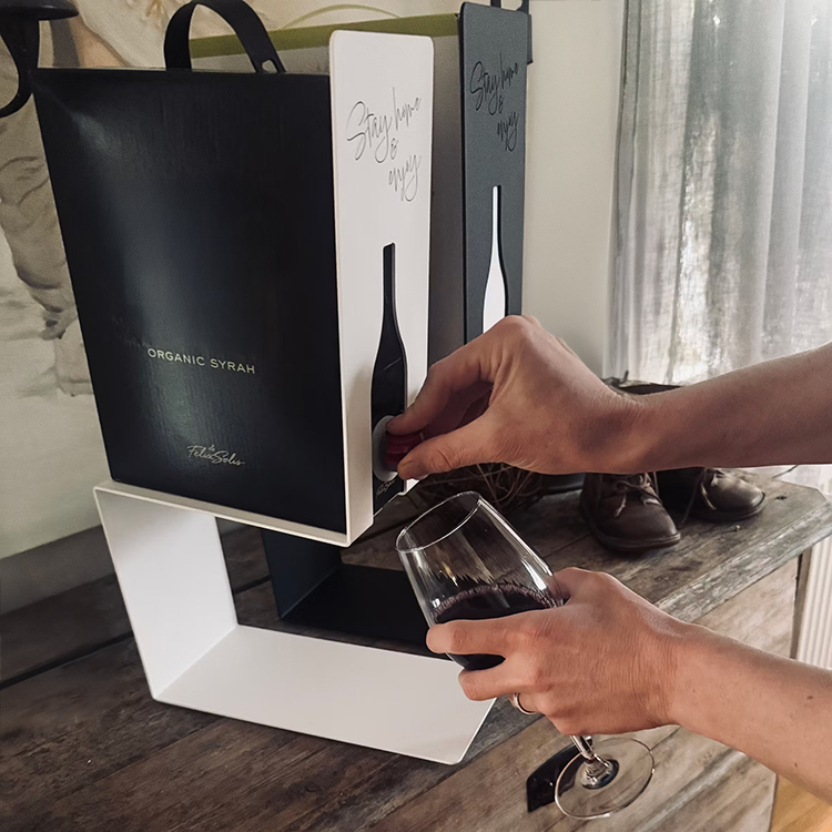 Hållare till vinbox