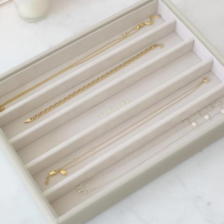 Bricka för halsband, 5 fack, CLASSIC STACKERS, 25 x 18 x H 3,7 cm, Oatmeal