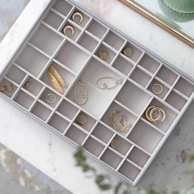 Bricka för smycken, 41 fack, Stort, SUPERSIZE STACKERS, 36 x 25 x H 4 cm, Pebble Grey