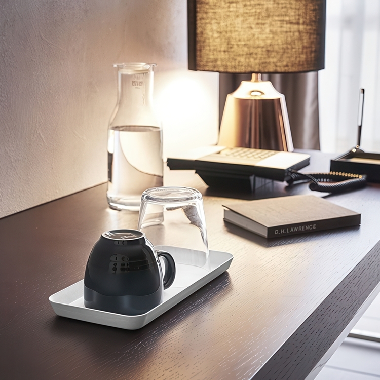 Förvaringsfat i metall, TOWER AMENITY TRAY, 22 x 10 x H 1,5 cm, Yamazaki