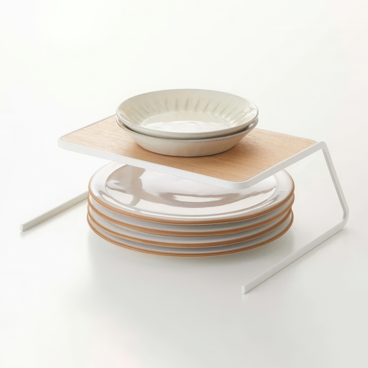 Hylla för tallrikar, TOSCA DISH STORAGE, 26,5 x 19,5 x H 9 cm, Yamazaki, Vit / Trä