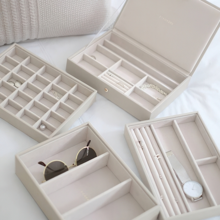 Smyckeskrin, 4 våningar, CLASSIC STACKERS, 18 x 25 x H 19,5 cm, Oatmeal