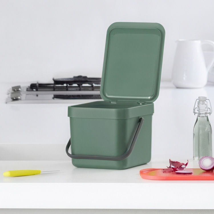 Sophink med lock och handdtag 6L, Brabantia, Grön