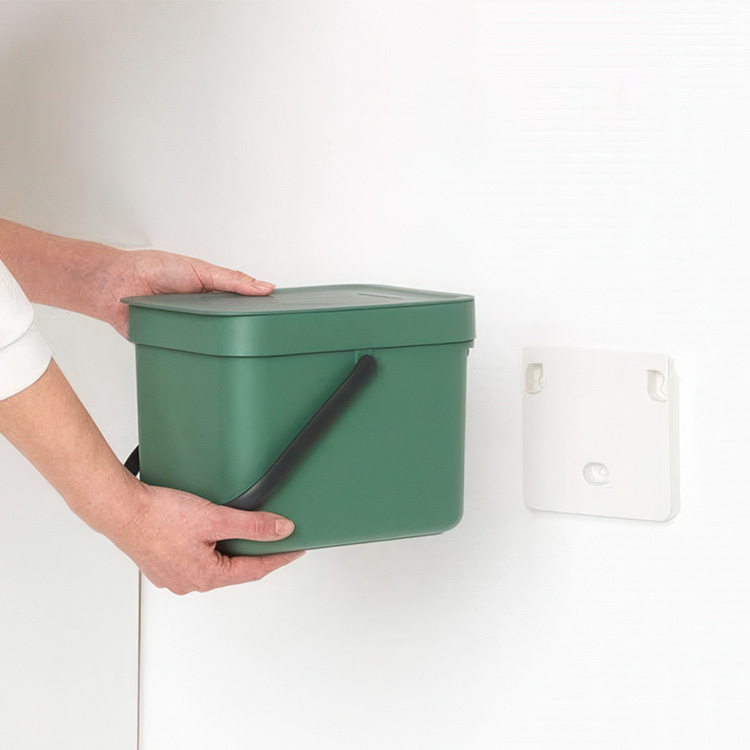 Sophink med lock och handdtag 6L, Brabantia, Grön